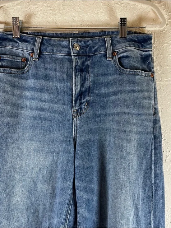 American Eagle Dreamy Drape Stretch Super High-Waisted Baggy Wide-Leg Jeans - Picture 4 of 15